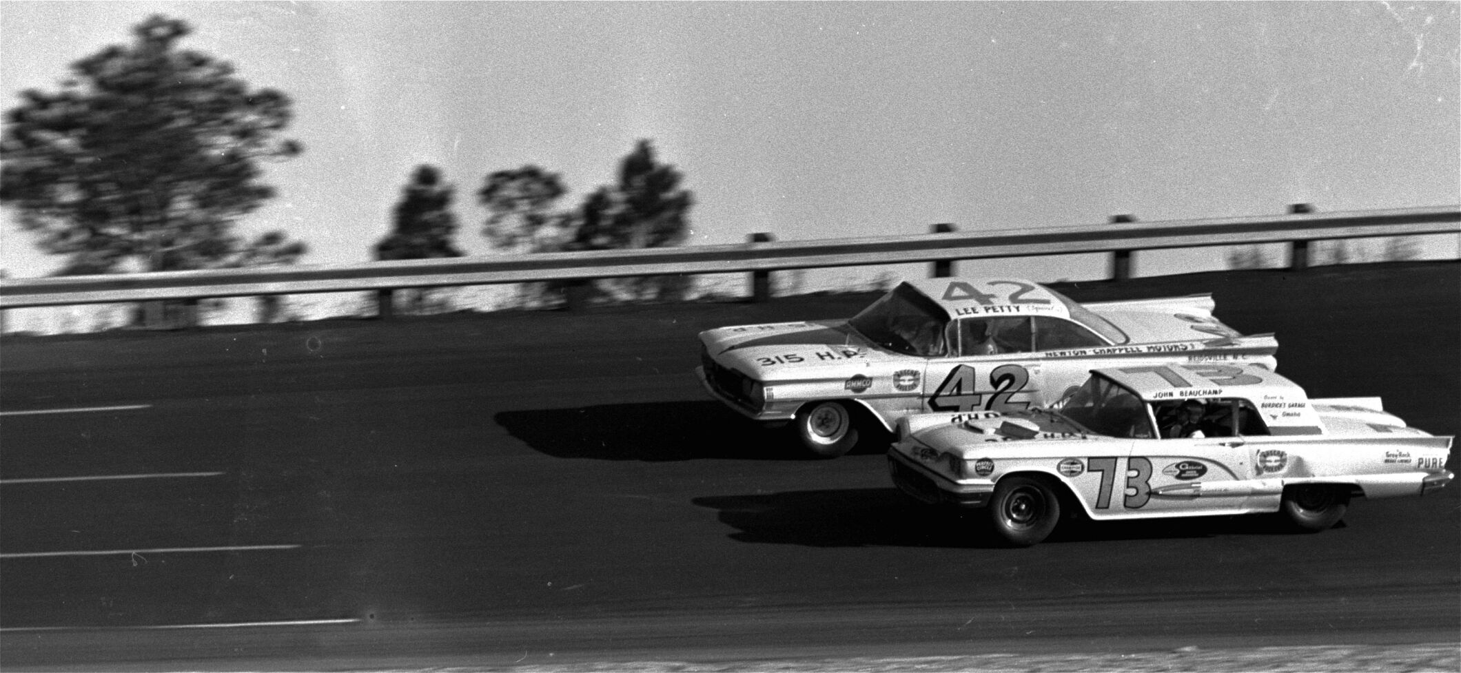 1959: Lee Petty, driving an Oldsmobile, wins the first Daytona 500
